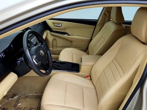 Used 2017 Toyota Camry XLE w/ Moonroof Package FWD image 20