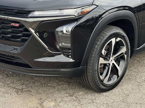 Used 2024 Chevrolet Trax RS w/ Driver Confidence Package image 7