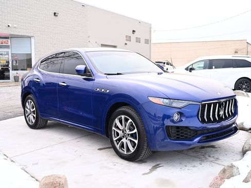 Used 2020 Maserati Levante image 3
