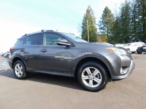 Used 2013 Toyota RAV4 XLE AWD/4WD image 1