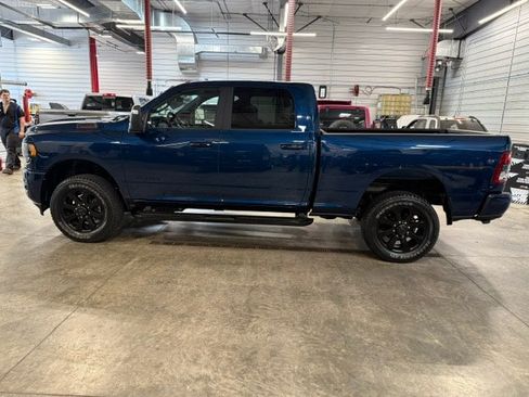 Used 2024 RAM 2500 Big Horn w/ Night Edition AWD/4WD image 32