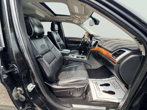 Used 2012 Jeep Grand Cherokee Overland AWD/4WD image 28