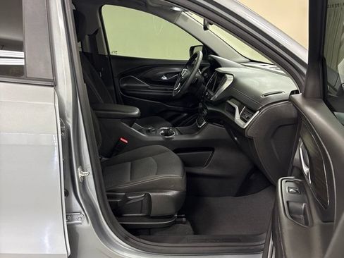 Used 2024 GMC Terrain SLE FWD image 23