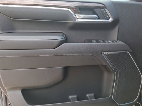 Used 2022 Chevrolet Silverado 1500 LT image 13