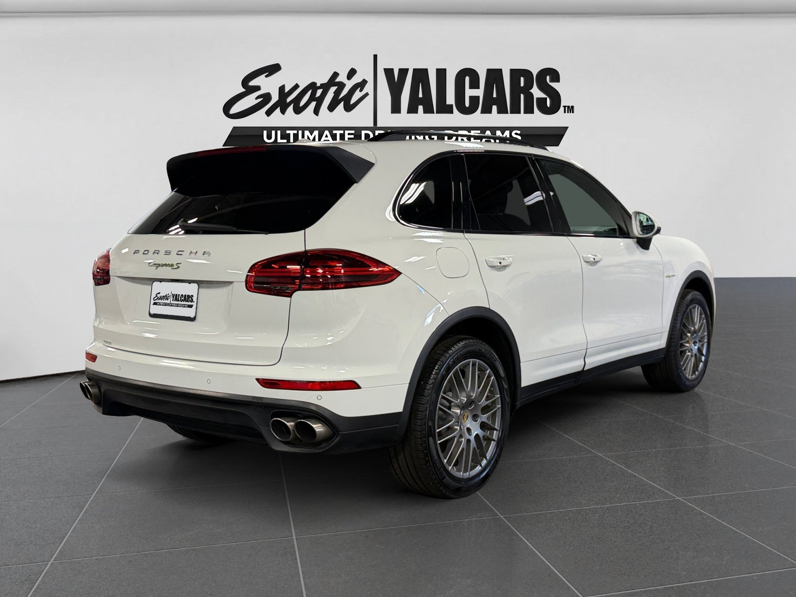 Used 2016 Porsche Cayenne S w/ Premium Plus Package AWD/4WD image 5