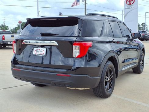 Used 2022 Ford Explorer XLT image 6