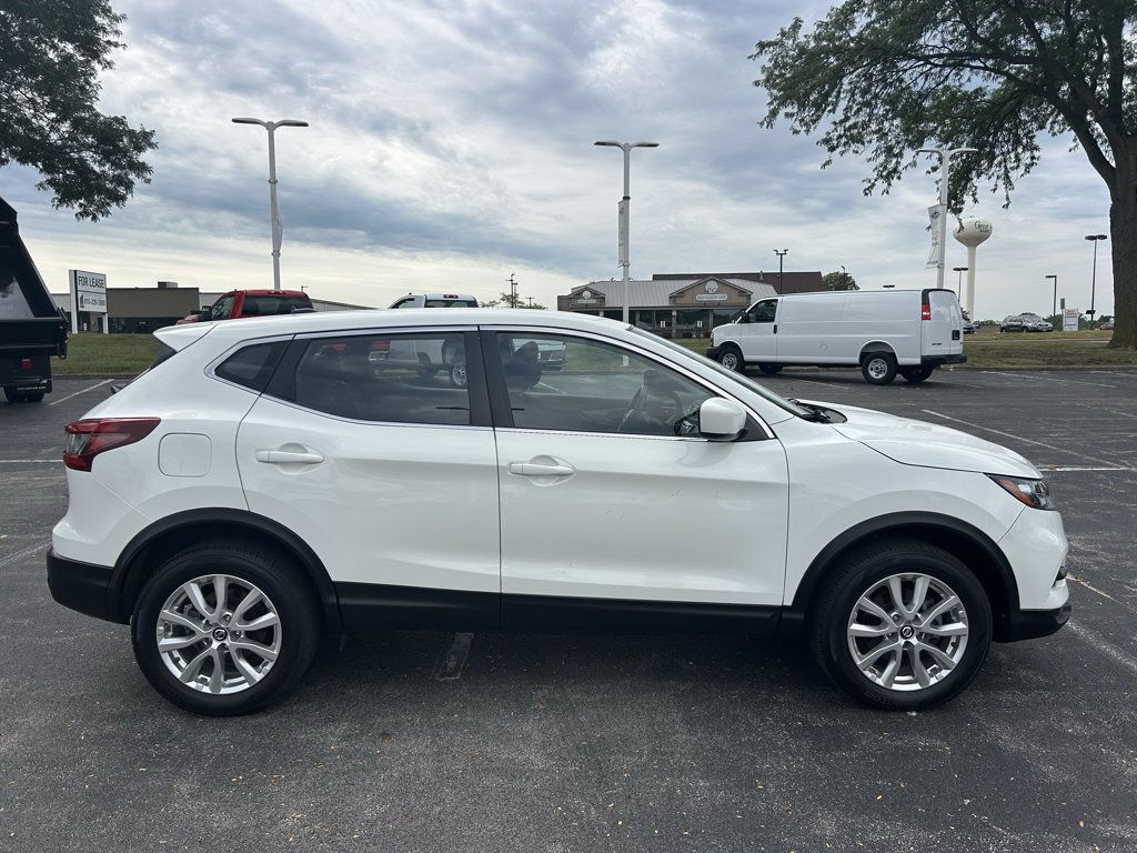 Used 2021 Nissan Rogue Sport S FWD image 4