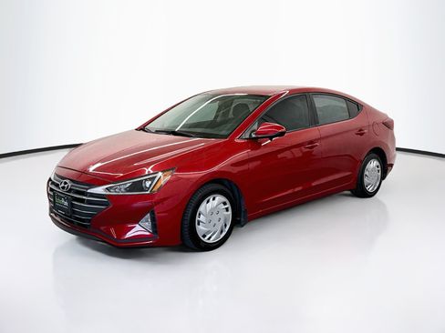 Used 2020 Hyundai Elantra SE FWD image 3