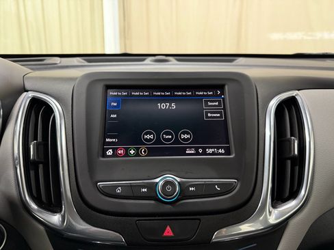 Used 2020 Chevrolet Equinox LS image 32
