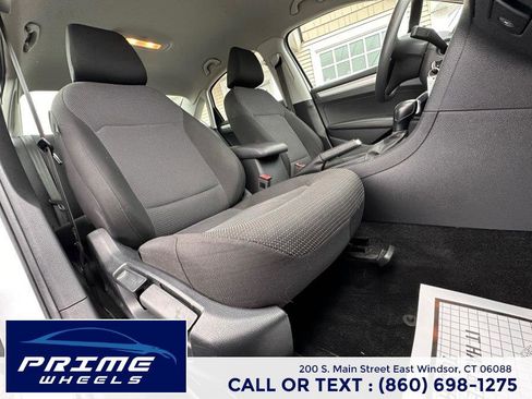 Used 2016 Volkswagen Passat 1.8T S image 17