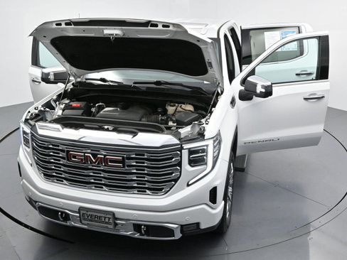 Used 2023 GMC Sierra 1500 Denali w/ Denali Reserve Package AWD/4WD image 47