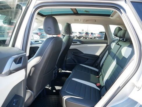 Certified 2025 Volkswagen Taos SEL image 17