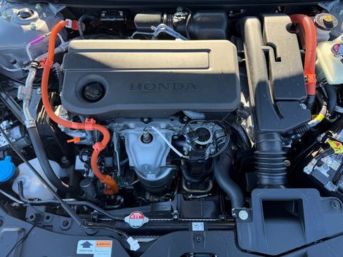 Used 2025 Honda Accord Sport image 29