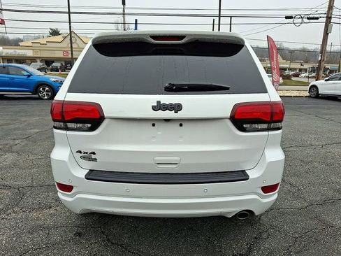 Used 2019 Jeep Grand Cherokee Altitude image 5