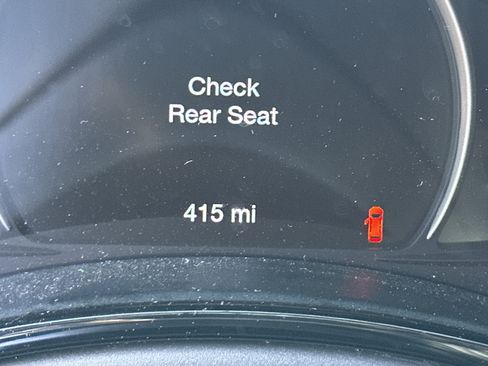 Used 2023 Dodge Durango GT image 30