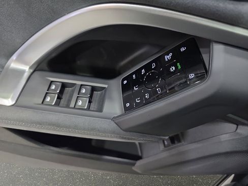 New 2026 Audi SQ5 Prestige image 27