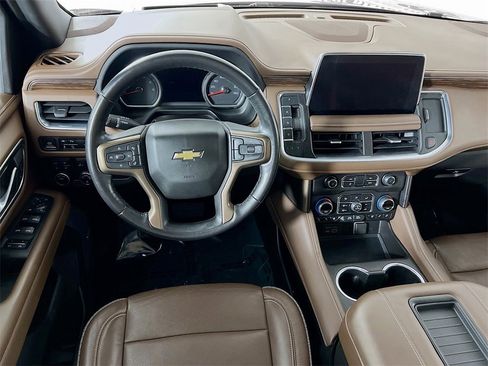 Used 2021 Chevrolet Tahoe High Country image 3