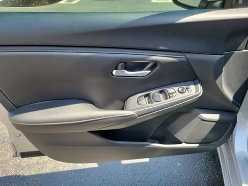 Used 2023 Nissan Sentra SV FWD image 15