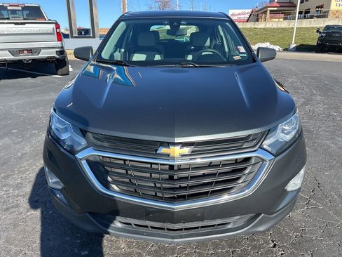 Used 2020 Chevrolet Equinox LS image 2