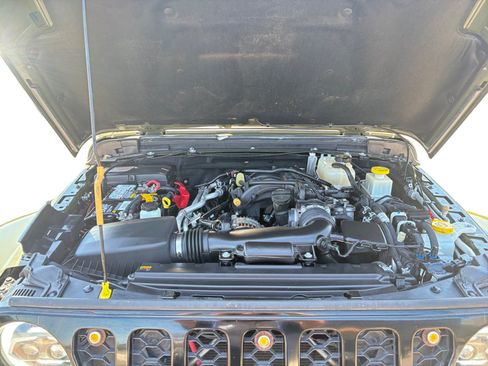 Used 2023 Jeep Gladiator Sport AWD/4WD image 24