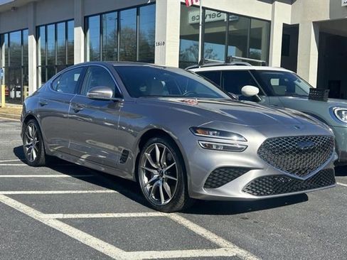 Used 2025 Genesis G70 2.5T image 7