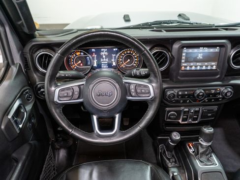 Used 2020 Jeep Wrangler Unlimited Sahara AWD/4WD image 11