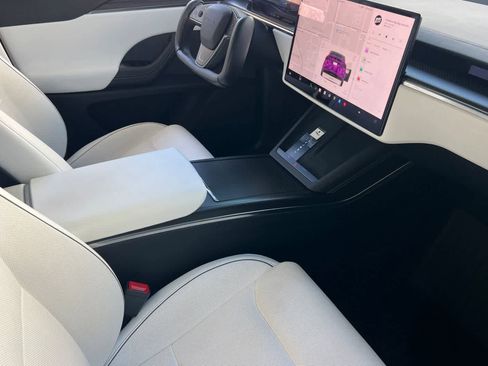 Used 2022 Tesla Model X Plaid AWD/4WD image 19