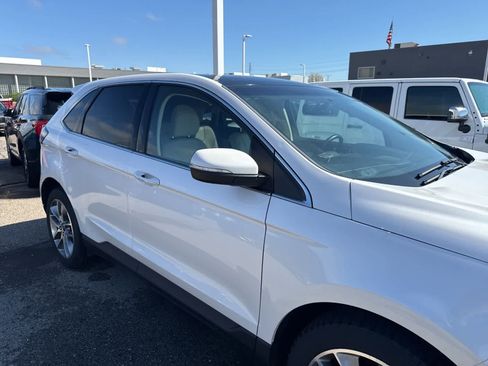 Used 2016 Ford Edge Titanium w/ Equipment Group 301A image 21