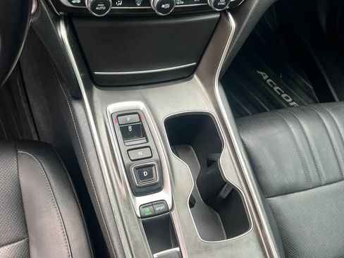 Used 2021 Honda Accord Touring image 15