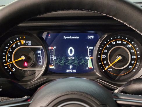 Used 2025 Jeep Gladiator Mojave w/ Convenience Group image 15