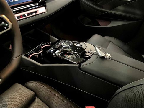 Used 2025 BMW i5 xDrive40 w/ Executive Package image 20