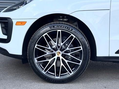 New 2026 Porsche Macan image 11