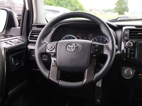 Used 2019 Toyota 4Runner TRD Off-Road Premium AWD/4WD image 24