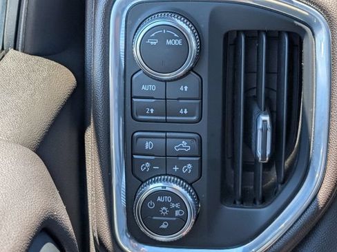 Used 2021 GMC Sierra 1500 SLT w/ SLT Premium Plus Package AWD/4WD image 27