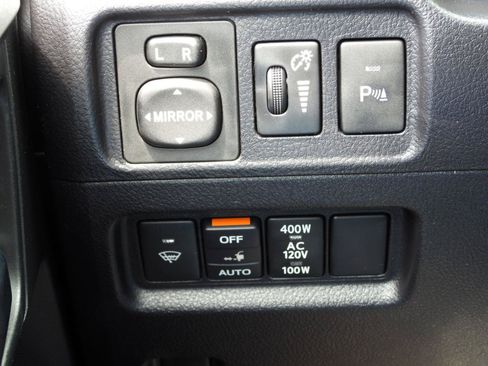Used 2017 Toyota 4Runner Limited AWD/4WD image 81