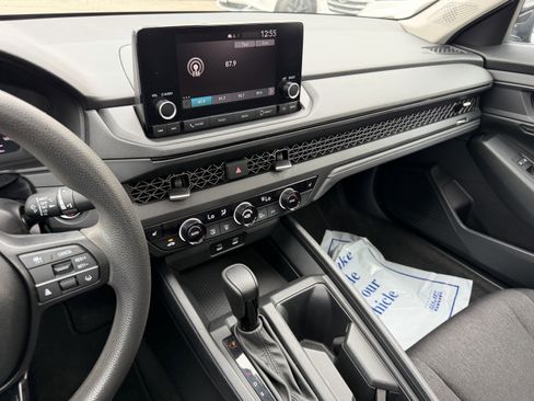 Used 2023 Honda Accord EX image 14