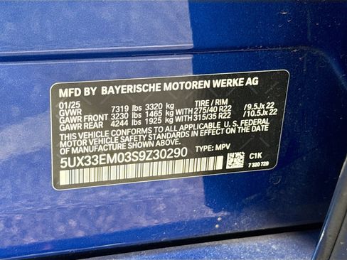 Used 2025 BMW X7 M60i image 46