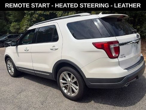 Used 2018 Ford Explorer XLT w/ Equipment Group 202A FWD image 3