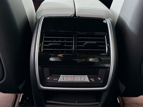 New 2026 BMW X5 xDrive50e image 18