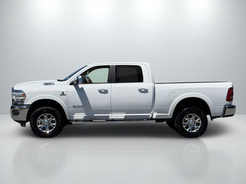 Used 2022 RAM 2500 Laramie AWD/4WD image 2