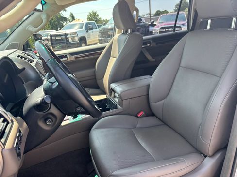 Used 2019 Lexus GX 460 Premium AWD/4WD image 12