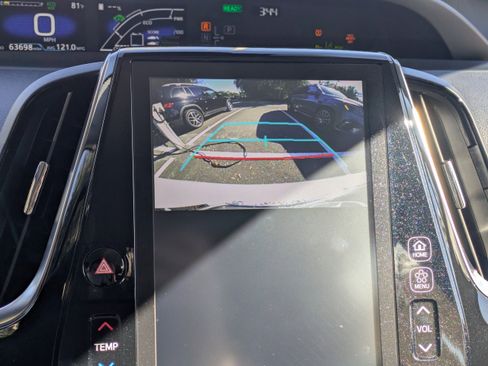 Used 2021 Toyota Prius Prime Limited image 22