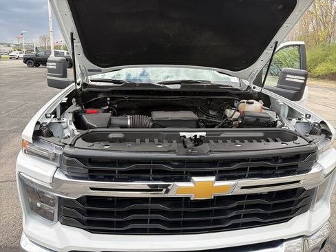 Used 2025 Chevrolet Silverado 2500 LT w/ Convenience Package AWD/4WD image 27