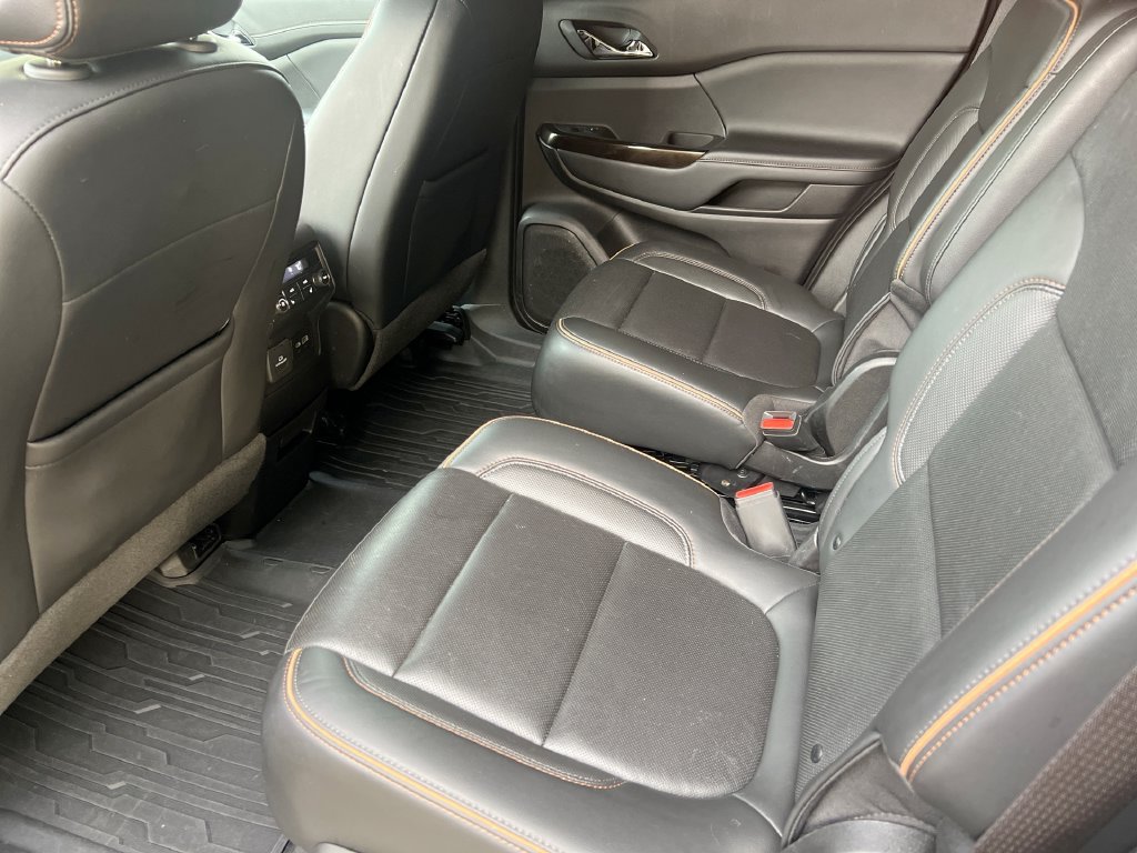 Used 2023 GMC Acadia AT4 w/ Technology Package AWD/4WD image 46