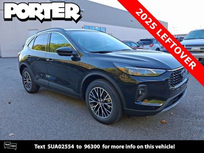 New 2025 Ford Escape SE w/ PHEV Premium Package