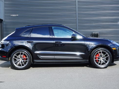 Certified 2023 Porsche Macan S AWD/4WD image 14