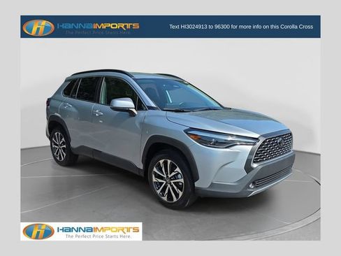 Used 2023 Toyota Corolla Cross XLE FWD image 1