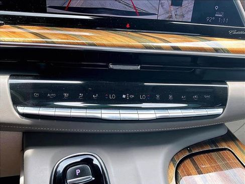 Used 2021 Cadillac Escalade Sport Platinum w/ LPO, ONYX Package AWD/4WD image 24