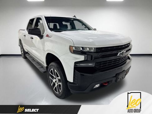 Used 2020 Chevrolet Silverado 1500 LT Trail Boss AWD/4WD image 5