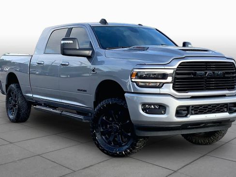 Used 2024 RAM 2500 Laramie w/ Night Edition AWD/4WD image 3